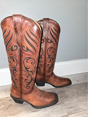 REYWELT EXCLUSIVE Embroidered Leather Boots -  BRAND NEW - WOMENS 7